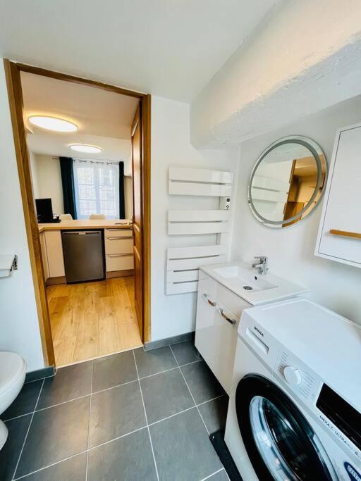 Appartamento Stylish Studio In The Center Of Senlis Senlis  Esterno foto