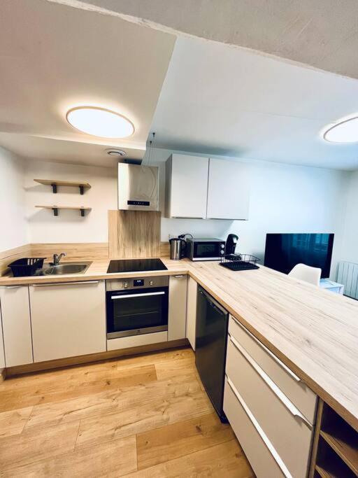 Appartamento Stylish Studio In The Center Of Senlis Senlis  Esterno foto